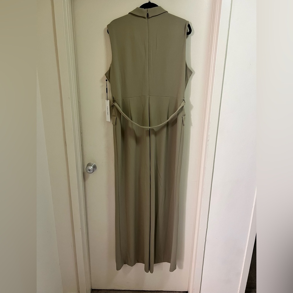 NWT Calvin Klein jumpsuit full - length. Collared v - neck. Size 16. Crossposted